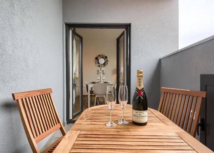 Dream In Arena 1 Center Free Parking Daire