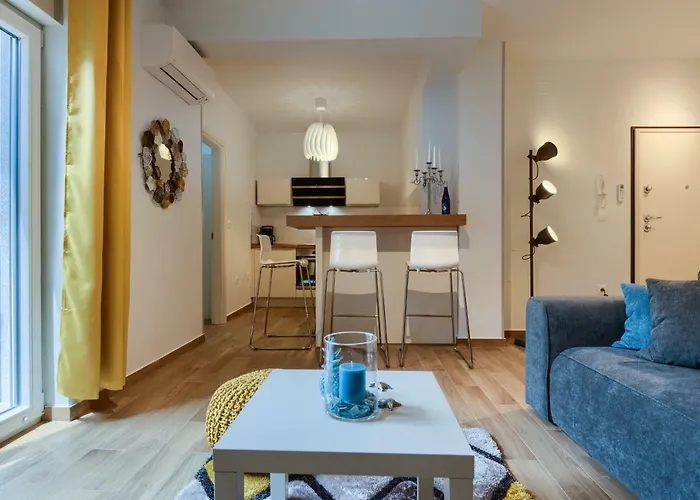 Dream In Arena 1 Center Free Parking