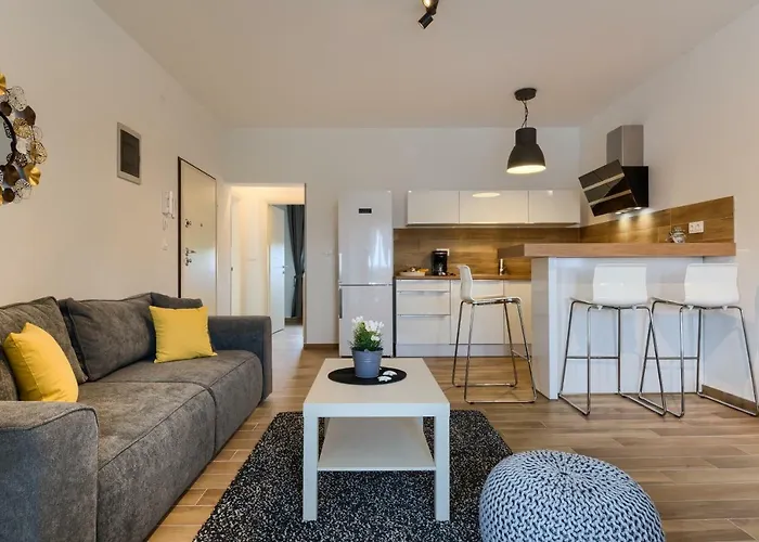 Dream In Arena 1 Center Free Parking Daire